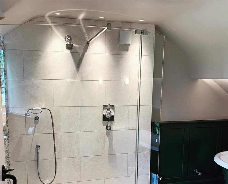 Walk-in shower with recessed ceiling lights